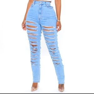 New Fashion Nova High Waisted, Boyfriend Ripped (Shredded) Jeans ⭐️